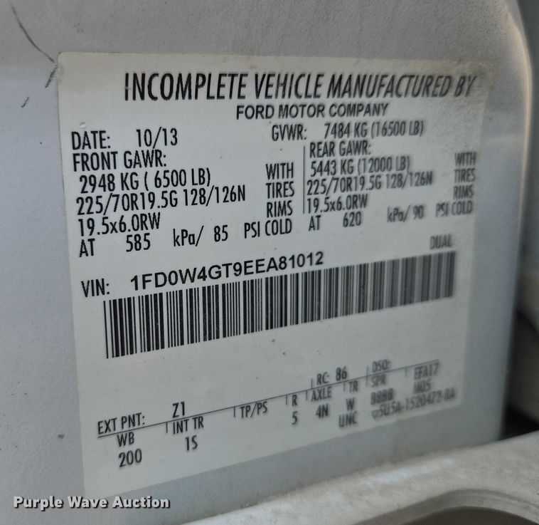 image for item EF1922 2014 Ford F450 Crew Cab flatbed truck