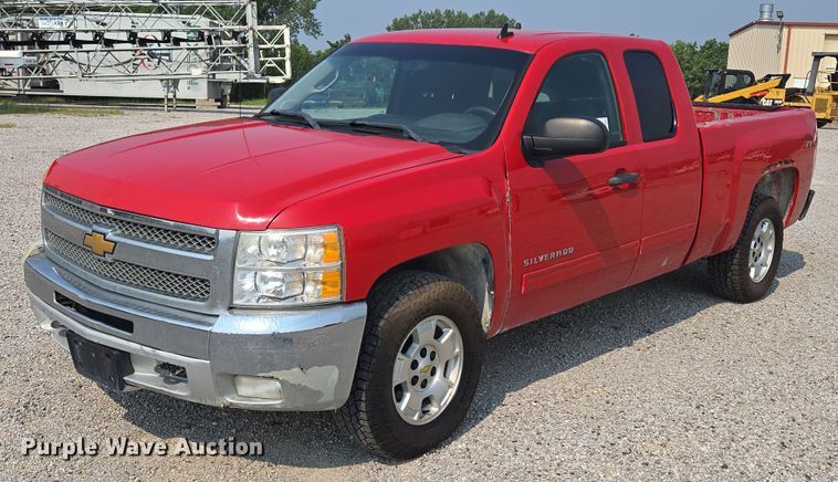 image for item EF1923 2013 Chevrolet Silverado 1500 Ext. Cab pickup truck