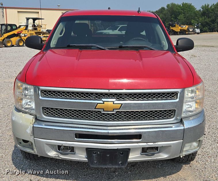 image for item EF1923 2013 Chevrolet Silverado 1500 Ext. Cab pickup truck