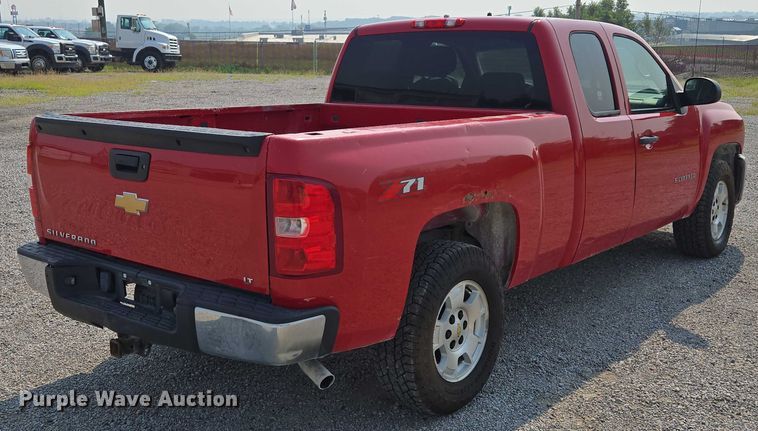 image for item EF1923 2013 Chevrolet Silverado 1500 Ext. Cab pickup truck