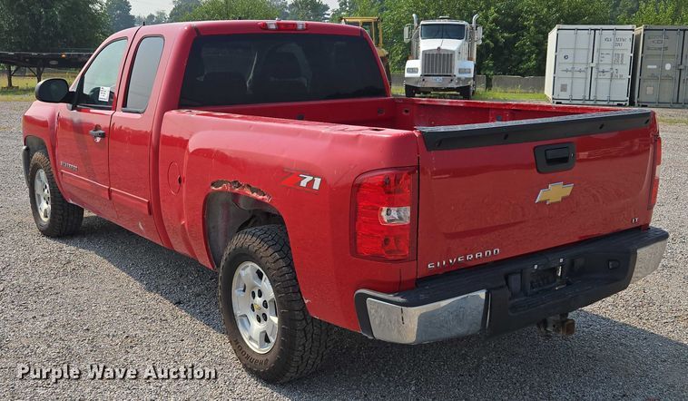 image for item EF1923 2013 Chevrolet Silverado 1500 Ext. Cab pickup truck