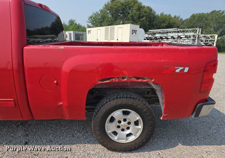 image for item EF1923 2013 Chevrolet Silverado 1500 Ext. Cab pickup truck