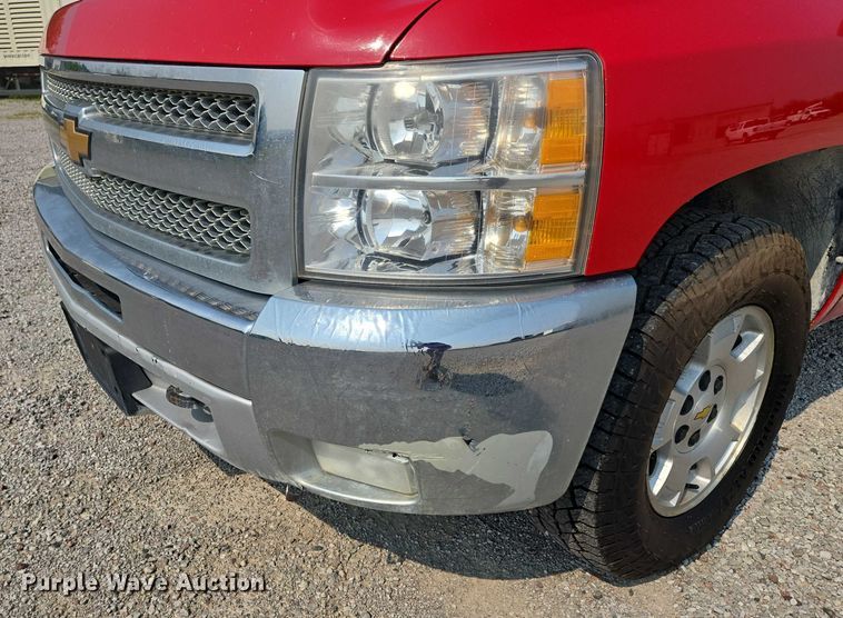 image for item EF1923 2013 Chevrolet Silverado 1500 Ext. Cab pickup truck