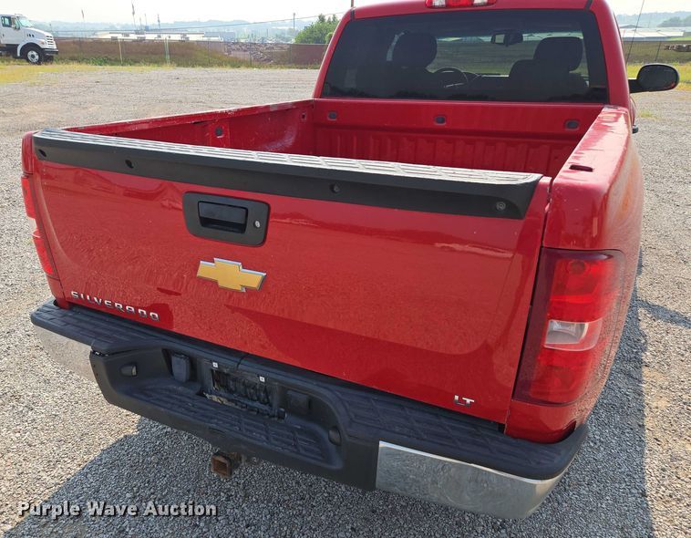 image for item EF1923 2013 Chevrolet Silverado 1500 Ext. Cab pickup truck