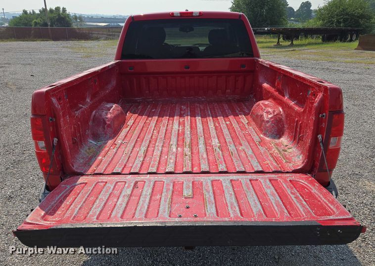 image for item EF1923 2013 Chevrolet Silverado 1500 Ext. Cab pickup truck