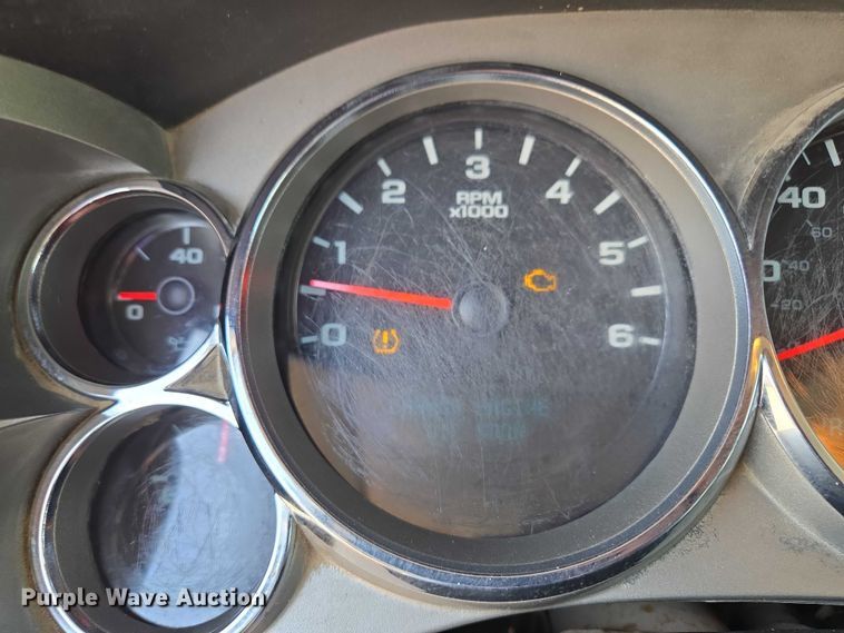 image for item EF1923 2013 Chevrolet Silverado 1500 Ext. Cab pickup truck