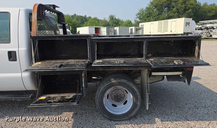 image for item EF1925 2016 Ford F450 Crew Cab flatbed truck