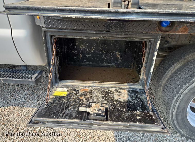 image for item EF1925 2016 Ford F450 Crew Cab flatbed truck