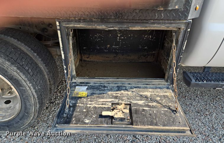 image for item EF1925 2016 Ford F450 Crew Cab flatbed truck