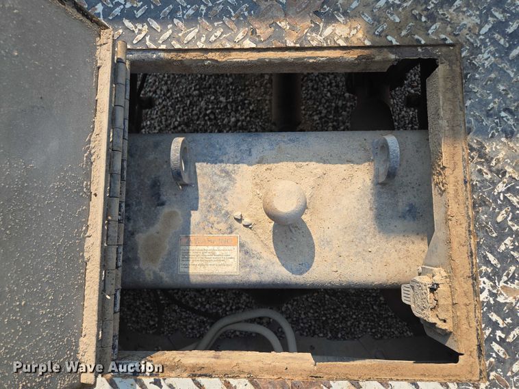 image for item EF1925 2016 Ford F450 Crew Cab flatbed truck