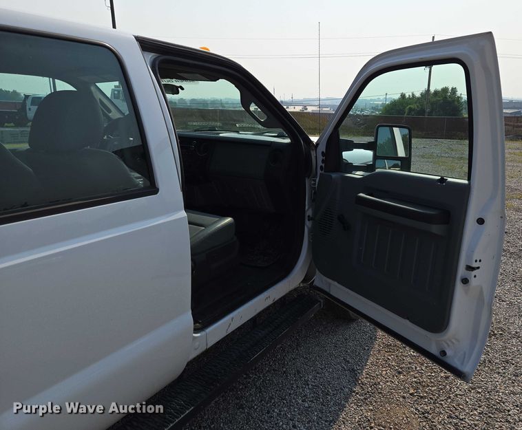 image for item EF1925 2016 Ford F450 Crew Cab flatbed truck