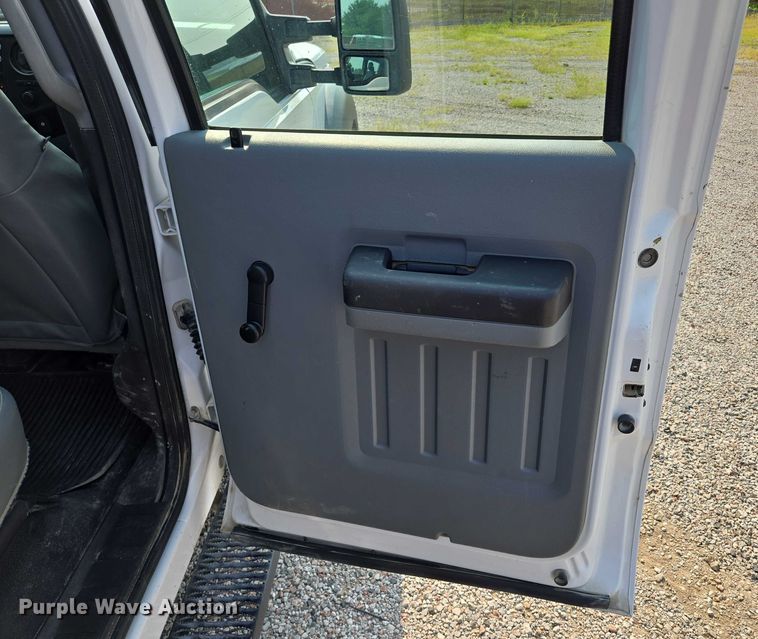 image for item EF1925 2016 Ford F450 Crew Cab flatbed truck