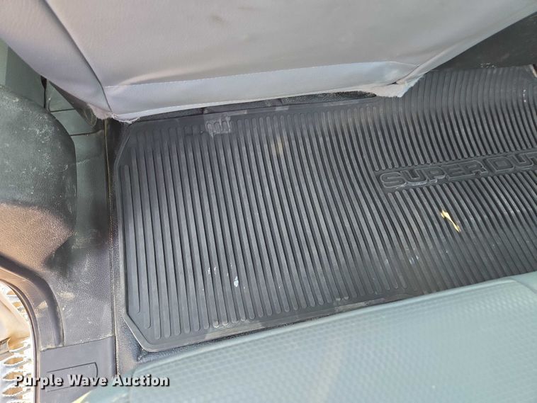 image for item EF1925 2016 Ford F450 Crew Cab flatbed truck