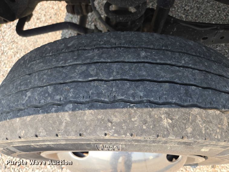 image for item EF1925 2016 Ford F450 Crew Cab flatbed truck