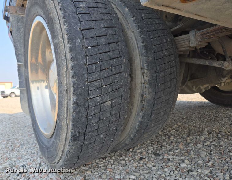 image for item EF1925 2016 Ford F450 Crew Cab flatbed truck