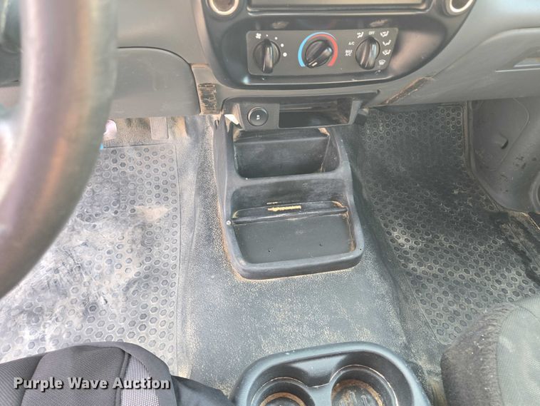 image for item EF1927 2011 Ford  Ranger SuperCab pickup truck