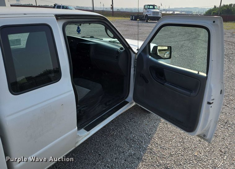 image for item EF1927 2011 Ford  Ranger SuperCab pickup truck