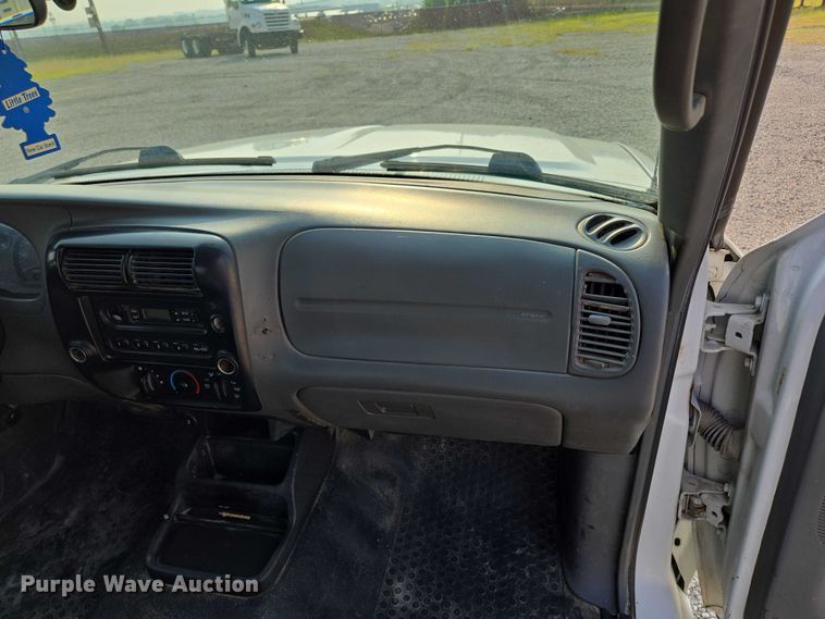 image for item EF1927 2011 Ford  Ranger SuperCab pickup truck