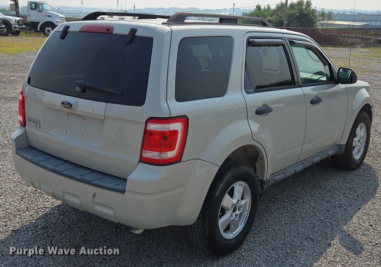 image for item EF1931 2009 Ford Escape SUV