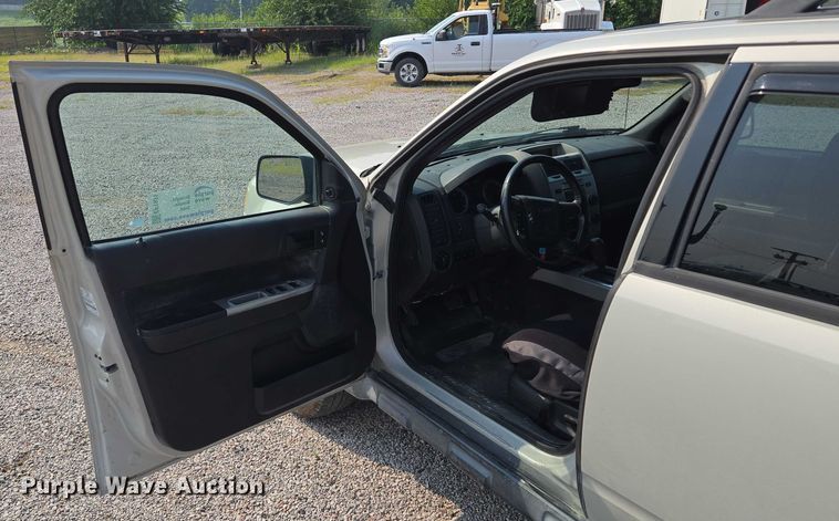 image for item EF1931 2009 Ford Escape SUV