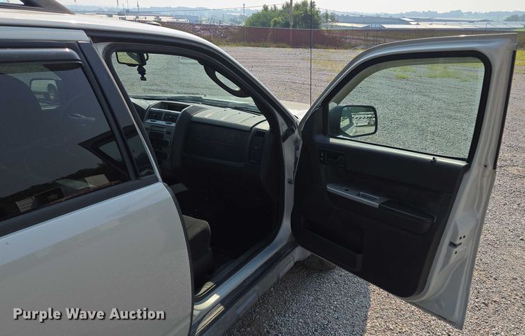 image for item EF1931 2009 Ford Escape SUV