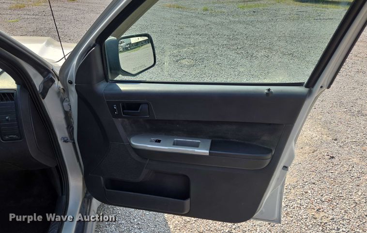 image for item EF1931 2009 Ford Escape SUV