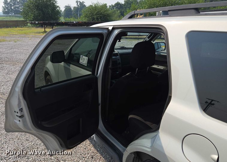 image for item EF1931 2009 Ford Escape SUV