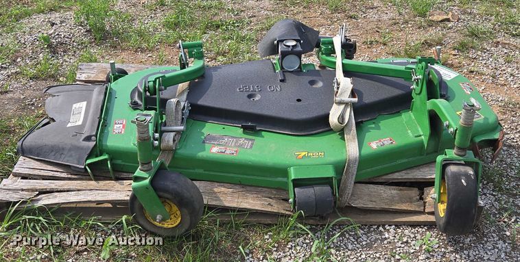 image for item EF1969 John Deere 7 Iron Pro 72 mower deck
