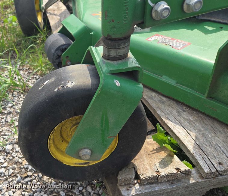 image for item EF1969 John Deere 7 Iron Pro 72 mower deck