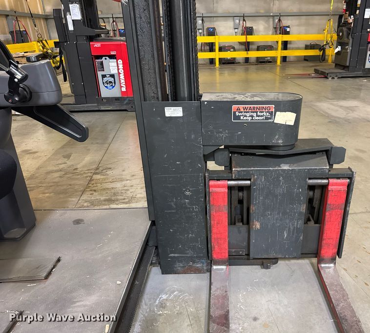 image for item EF1989 2007 Raymond SA-CSR30T order picker