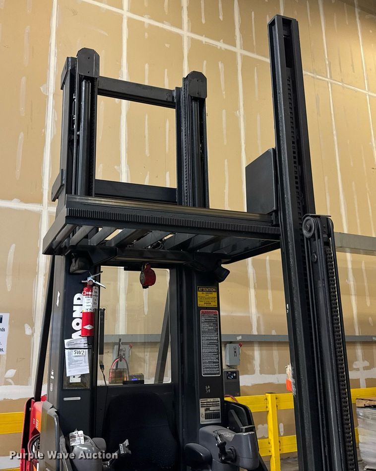 image for item EF1989 2007 Raymond SA-CSR30T order picker