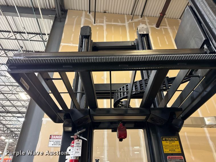 image for item EF1989 2007 Raymond SA-CSR30T order picker