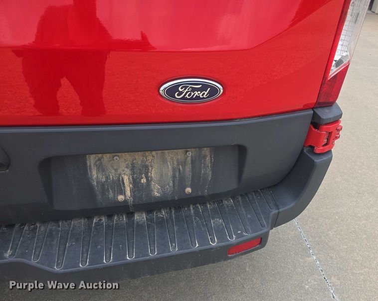 image for item EF3513 2017 Ford Transit 150 van