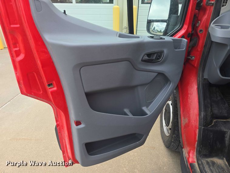 image for item EF3513 2017 Ford Transit 150 van