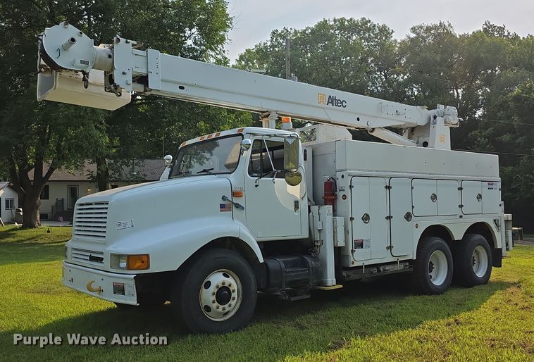 CAMIóN CON CANASTILLA 1999 INTERNATIONAL ALTEC