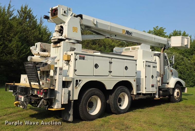 CAMIóN CON CANASTILLA 1999 INTERNATIONAL ALTEC