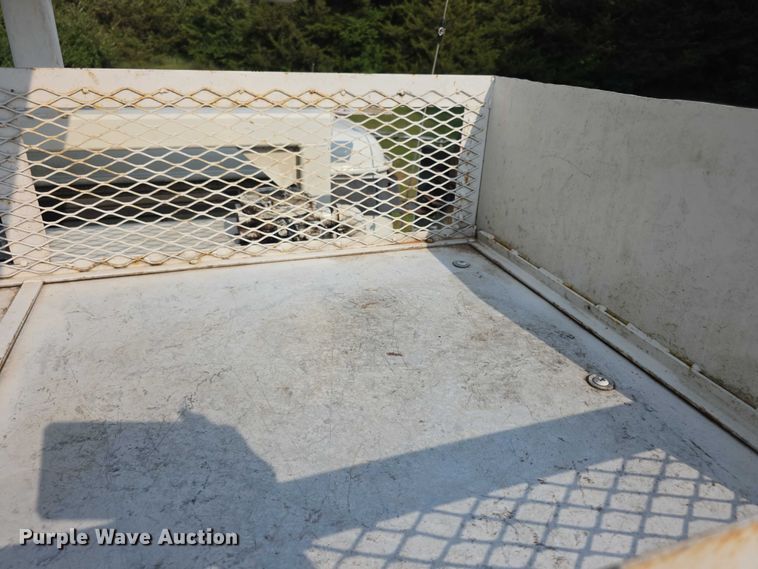 image for item EF3720 1999 International F2674 material handler truck