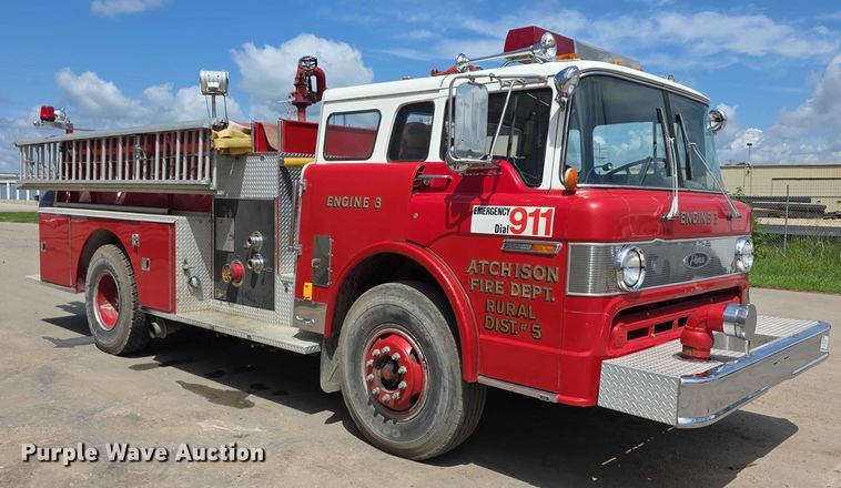 image for item EF3737 1982 Ford 8000 pumper fire truck