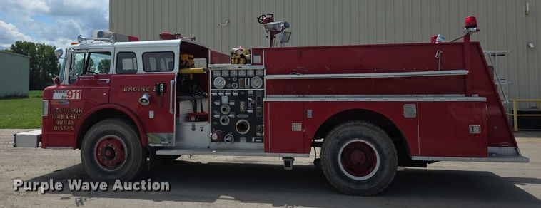image for item EF3737 1982 Ford 8000 pumper fire truck
