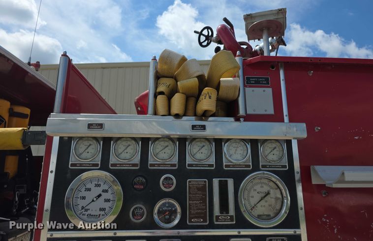 image for item EF3737 1982 Ford 8000 pumper fire truck