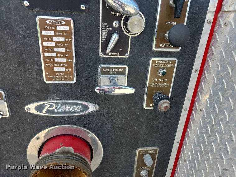 image for item EF3737 1982 Ford 8000 pumper fire truck