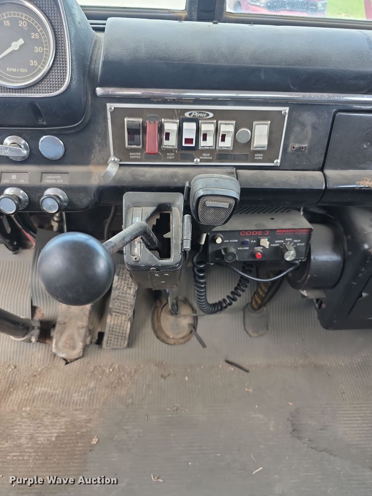 image for item EF3737 1982 Ford 8000 pumper fire truck