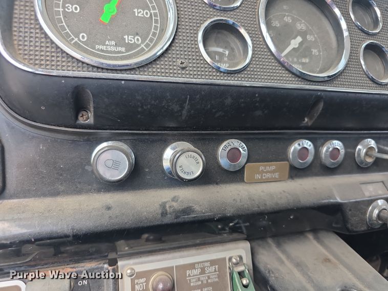 image for item EF3737 1982 Ford 8000 pumper fire truck