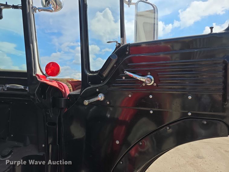 image for item EF3737 1982 Ford 8000 pumper fire truck