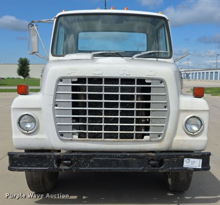 image for item EF3738 1979 Ford 7000 utility / service truck