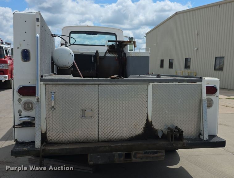 image for item EF3738 1979 Ford 7000 utility / service truck