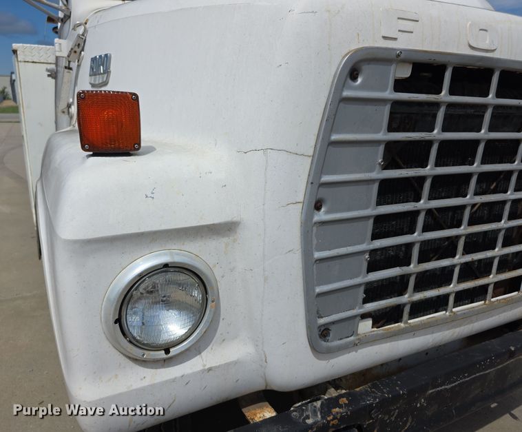image for item EF3738 1979 Ford 7000 utility / service truck