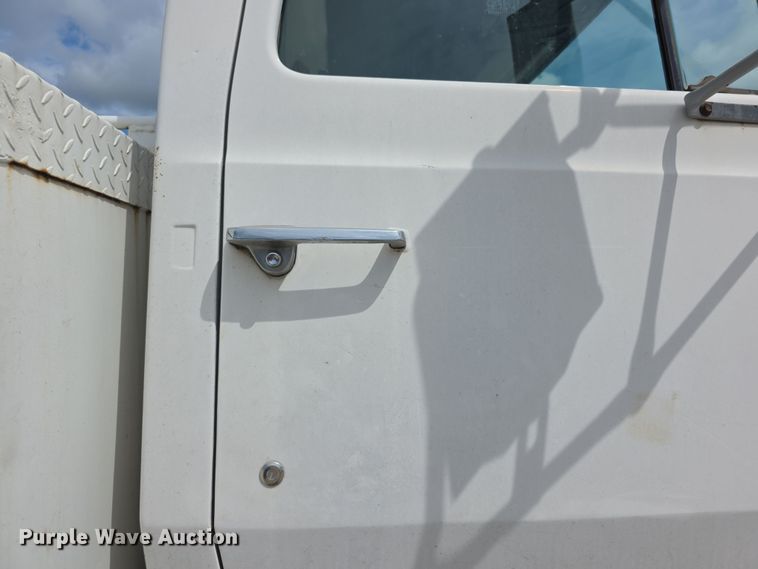 image for item EF3738 1979 Ford 7000 utility / service truck