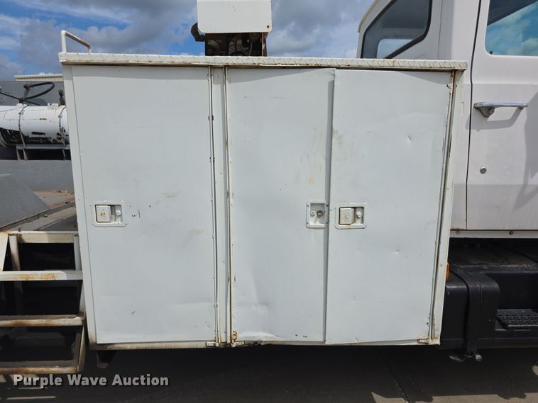 image for item EF3738 1979 Ford 7000 utility / service truck