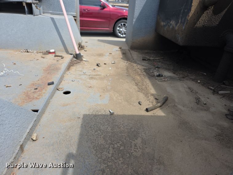 image for item EF3738 1979 Ford 7000 utility / service truck